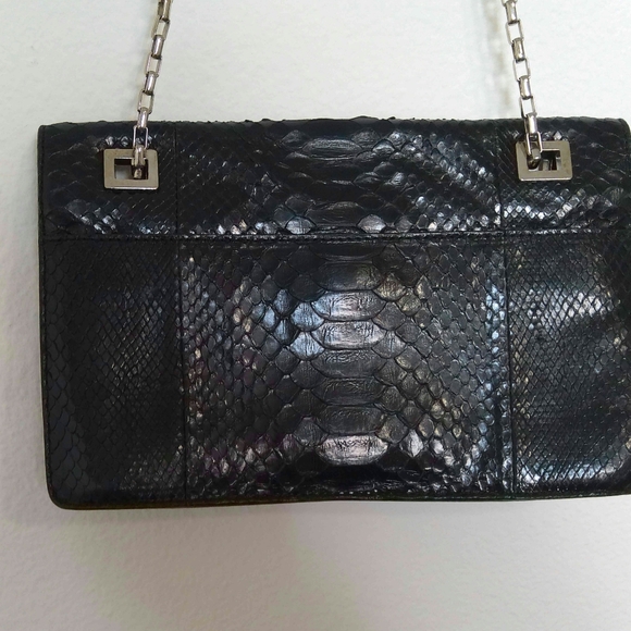 MICHAEL KORS PURSE - Picture 4 of 10